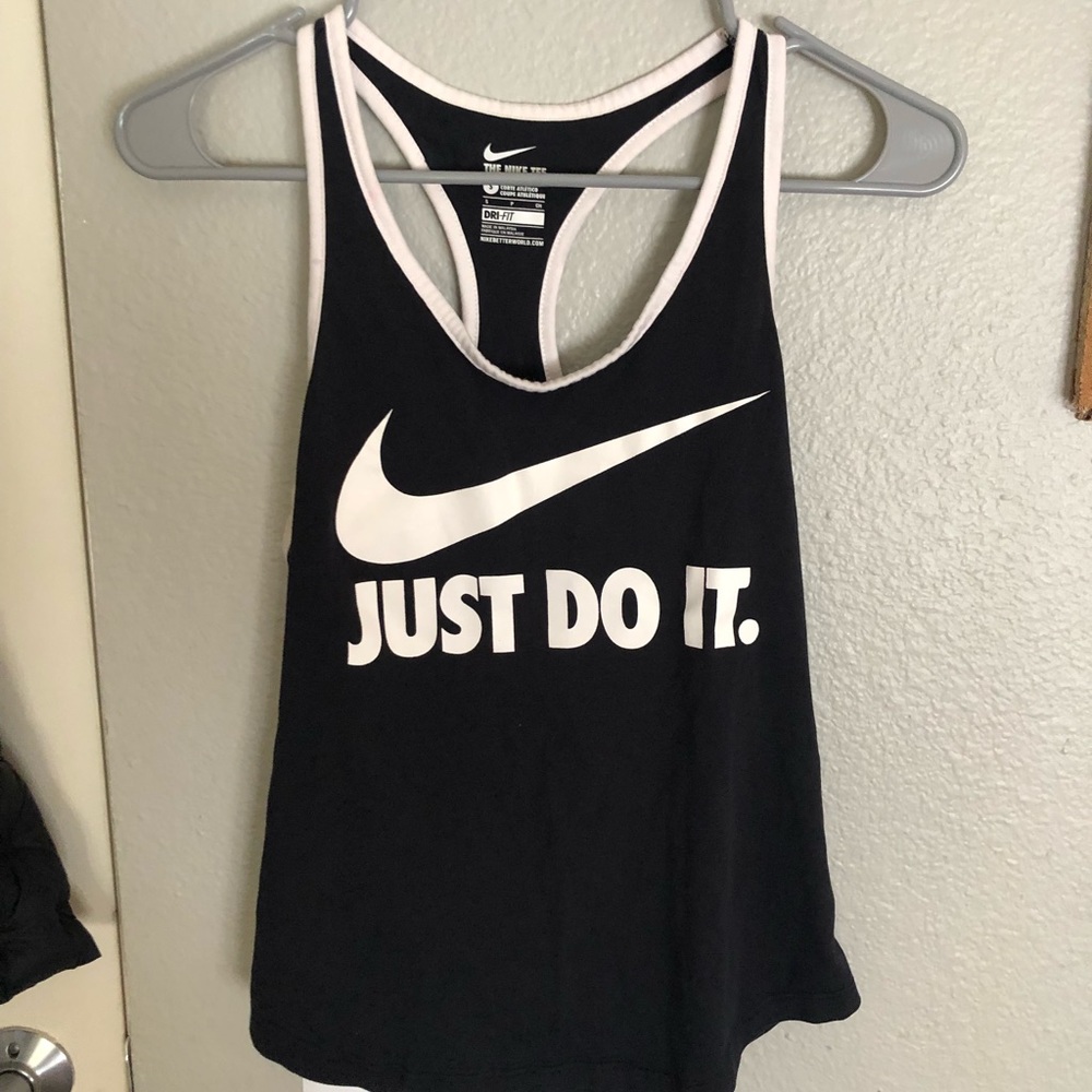 Nike workout top